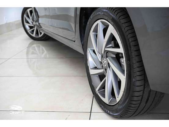 VOLKSWAGEN-VIRTUS-1.0 200 TSI HIGHLINE AUTOMÁTICO VOLKSWAGEN-VIRTUS-2020