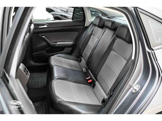 VOLKSWAGEN-VIRTUS-1.0 200 TSI HIGHLINE AUTOMÁTICO VOLKSWAGEN-VIRTUS-2020