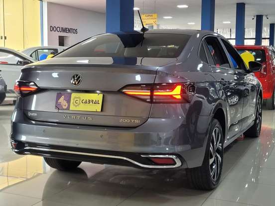 VOLKSWAGEN-VIRTUS-1.0 200 TSI HIGHLINE AUTOMÁTICO VOLKSWAGEN-VIRTUS-2024