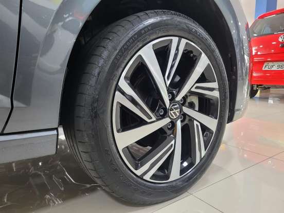VOLKSWAGEN-VIRTUS-1.0 200 TSI HIGHLINE AUTOMÁTICO VOLKSWAGEN-VIRTUS-2024