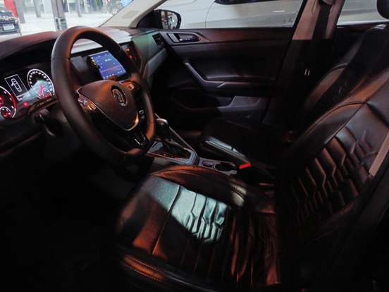 VOLKSWAGEN-VIRTUS-2021