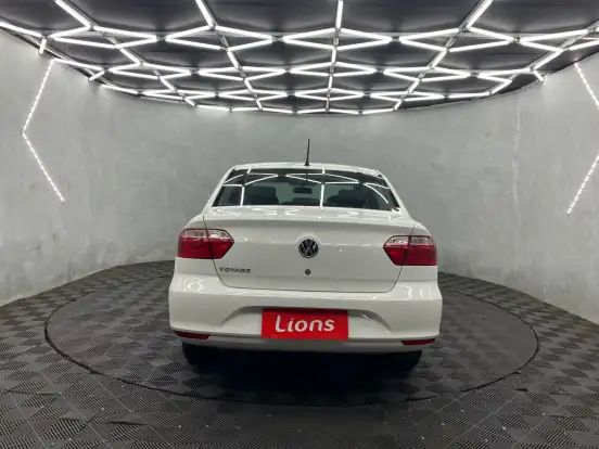 VOLKSWAGEN-VOYAGE-2023