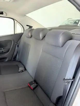 VOLKSWAGEN-VOYAGE-2018
