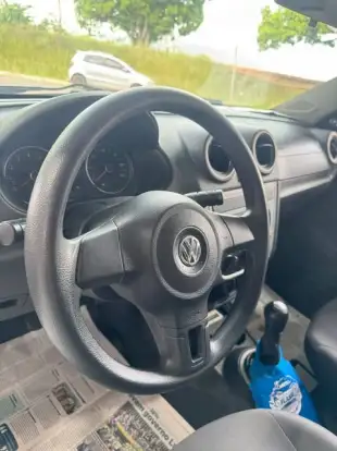 VOLKSWAGEN-VOYAGE-2016