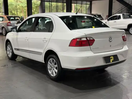 VOLKSWAGEN-VOYAGE-1.6 MI SELEÇÃO 8V FLEX 4P MANUAL VOLKSWAGEN-VOYAGE-2013