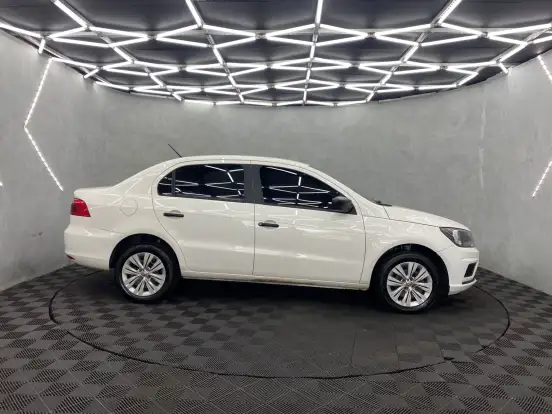 VOLKSWAGEN-VOYAGE-2021