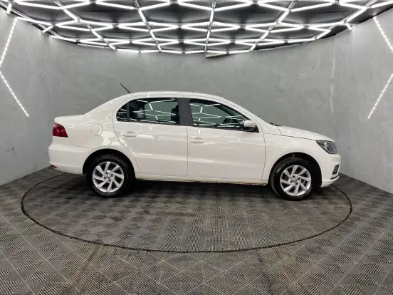 VOLKSWAGEN-VOYAGE-2022