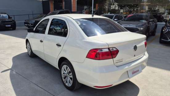 VOLKSWAGEN-VOYAGE-2022