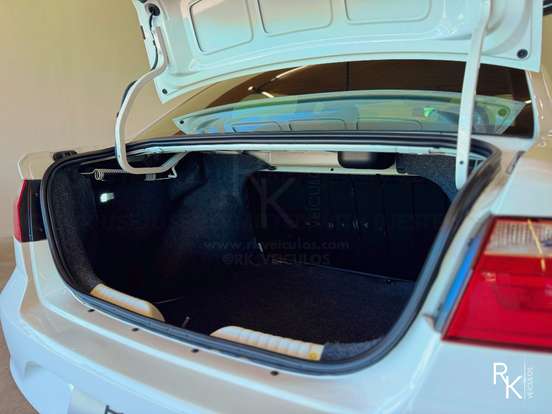 VOLKSWAGEN-VOYAGE-1.0 12V MPI TOTALFLEX 4P MANUAL VOLKSWAGEN-VOYAGE-2022