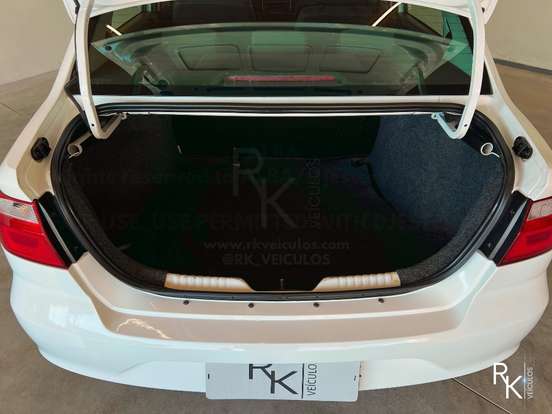 VOLKSWAGEN-VOYAGE-2022
