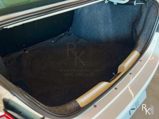 VOLKSWAGEN-VOYAGE-2022