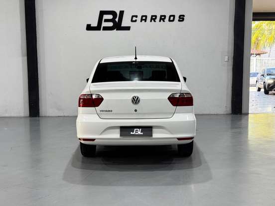 VOLKSWAGEN-VOYAGE-2021