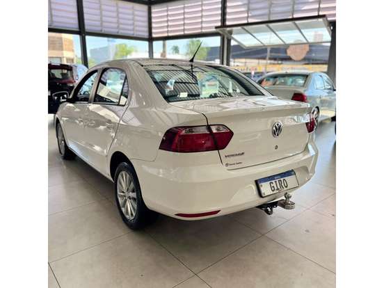 VOLKSWAGEN-VOYAGE-2014