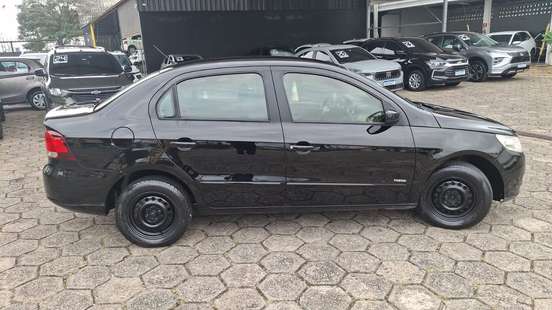 VOLKSWAGEN-VOYAGE-2010