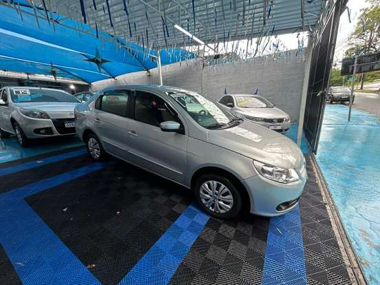 VOLKSWAGEN-VOYAGE-2010