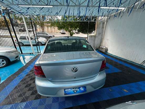 VOLKSWAGEN-VOYAGE-2010