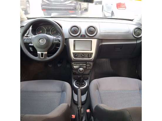 VOLKSWAGEN-VOYAGE-2014