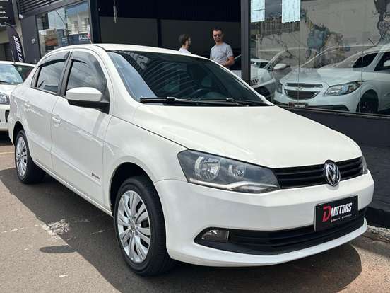 VOLKSWAGEN-VOYAGE-1.6 MI 8V FLEX 4P MANUAL VOLKSWAGEN-VOYAGE-2013