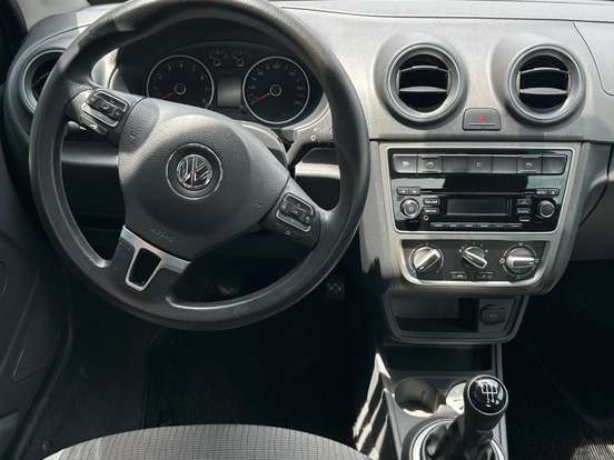 VOLKSWAGEN-VOYAGE-1.6 MI 8V FLEX 4P MANUAL VOLKSWAGEN-VOYAGE-2013