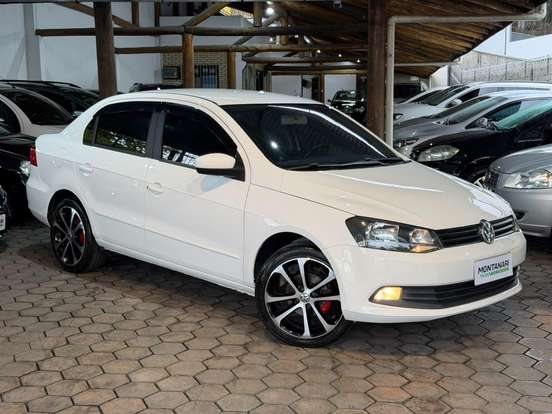 VOLKSWAGEN-VOYAGE-2014