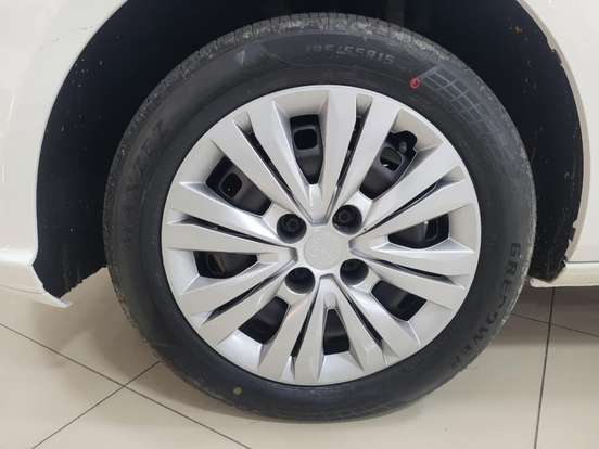 VOLKSWAGEN-VOYAGE-2021