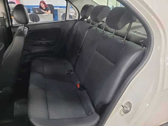 VOLKSWAGEN-VOYAGE-2021