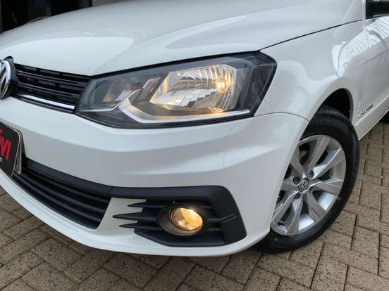 VOLKSWAGEN-VOYAGE-1.6 MSI TOTALFLEX COMFORTLINE 4P MANUAL VOLKSWAGEN-VOYAGE-2017