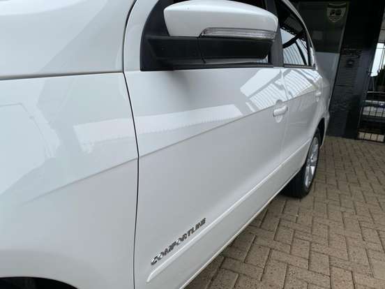 VOLKSWAGEN-VOYAGE-2017