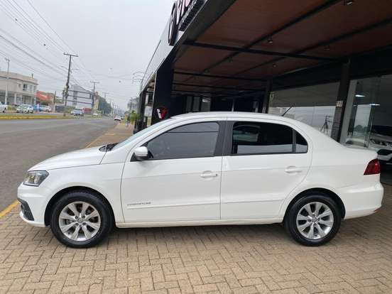 VOLKSWAGEN-VOYAGE-1.6 MSI TOTALFLEX COMFORTLINE 4P MANUAL VOLKSWAGEN-VOYAGE-2017