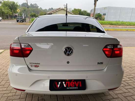 VOLKSWAGEN-VOYAGE-1.6 MSI TOTALFLEX COMFORTLINE 4P MANUAL VOLKSWAGEN-VOYAGE-2017