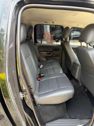 VOLKSWAGEN-AMAROK-2011