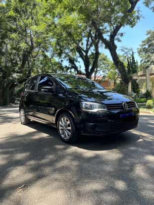 VOLKSWAGEN-FOX-2012