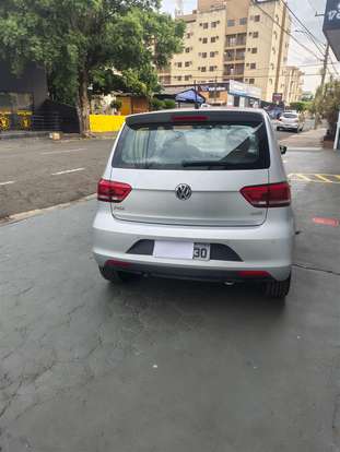 VOLKSWAGEN-FOX-2015