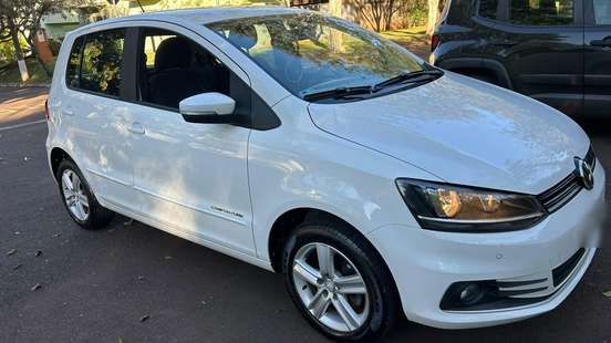 VOLKSWAGEN-FOX-2016