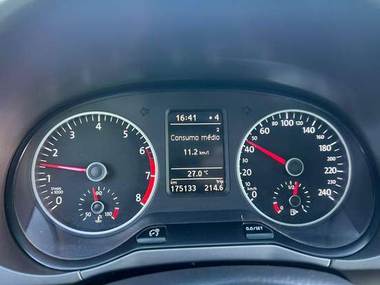 VOLKSWAGEN-FOX-1.6 MSI COMFORTLINE 8V FLEX 4P MANUAL VOLKSWAGEN-FOX-2016