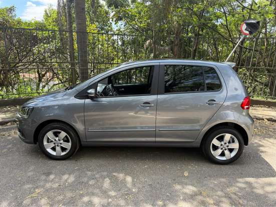 VOLKSWAGEN-FOX-2017