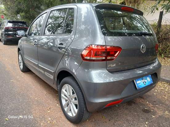 VOLKSWAGEN-FOX-1.6 MSI TOTAL FLEX CONNECT 4P MANUAL VOLKSWAGEN-FOX-2019
