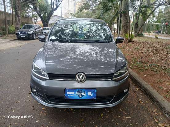 VOLKSWAGEN-FOX-2019
