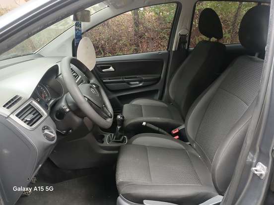 VOLKSWAGEN-FOX-2019