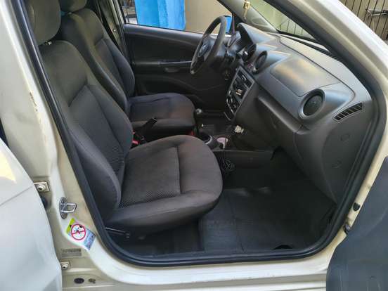 VOLKSWAGEN-GOL-2014