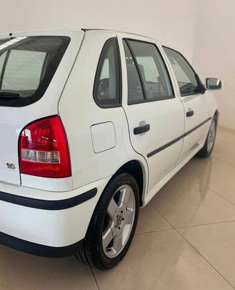 VOLKSWAGEN GOL 1.6 MI 8V GASOLINA 4P MANUAL G.III