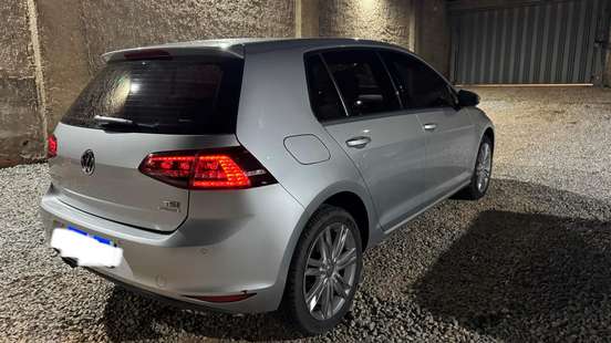 VOLKSWAGEN-GOLF-2013
