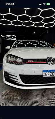 VOLKSWAGEN-GOLF-2017
