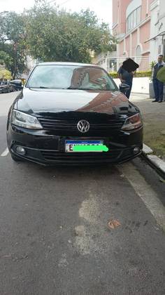 VOLKSWAGEN JETTA 2.0 COMFORTLINE FLEX 4P TIPTRONIC