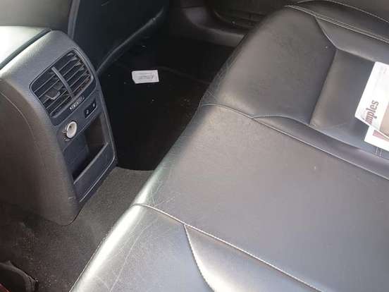 VOLKSWAGEN-JETTA-2.0 COMFORTLINE FLEX 4P TIPTRONIC VOLKSWAGEN-JETTA-2012