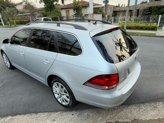 VOLKSWAGEN-JETTA-2.5 I VARIANT 20V 170CV GASOLINA 4P TIPTRONIC VOLKSWAGEN-JETTA-2010