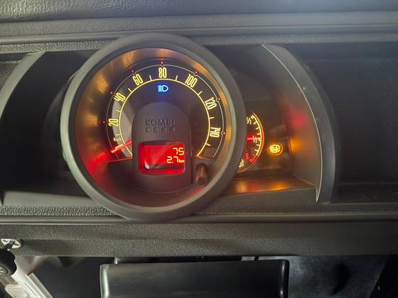 VOLKSWAGEN KOMBI 1.4 MI STD 8V FLEX 4P MANUAL