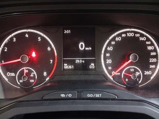 VOLKSWAGEN-POLO-2020