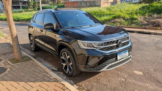 VOLKSWAGEN TAOS 1.4 250 TSI TOTAL FLEX HIGHLINE AUTOMÁTICO