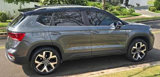 VOLKSWAGEN-TAOS-2023